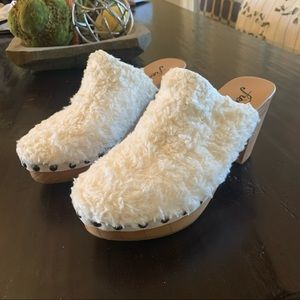 NWOT Free People Cabin Fever Clog Mules White Sz 8